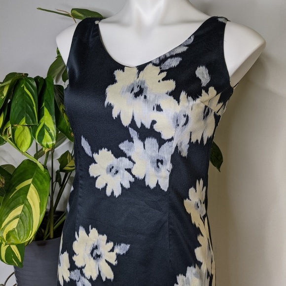 LOFT navy & white sheath dress 4 - Picture 3 of 5